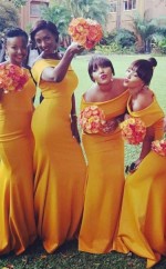 Schicke Gelbe Meerjungfrau-brautjungfernkleider Schulterfreies Hochzeitskleid BEQ67962