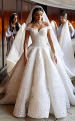 Schicke Schulterfreie Blumenapplikationen Spitze Ballkleid Brautkleid GBWD027