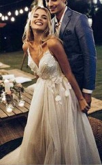 Eine Linie Tüll Spitze Applikationen Böhmischen V-ausschnitt Boho Brautkleid GBWD086