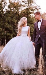 Satin Tüll Niedriger Rücken Fallen ätherischen Wald Brautkleid Vintage GBWD161