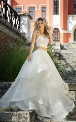 Sexy Crop Top Zweiteilige Rüschen Hochzeitskleid Hochzeitsrock Standesamtliche Zeremonie GBWD194