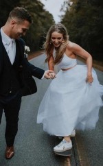 Einfaches Lässiges Halfter 2 Stück Langes Hochzeitskleid Land Im Freien GBWD195