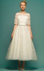 Klassische Hochzeitskleid mit halben Ärmeln Tee Länge GBWD267