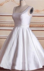Quadratische einfache Satinknie Länge 1950er Hochzeitskleid GBWD291