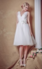 Knielänge V Hals Vintage kleines weißes Hochzeitskleid GBWD293