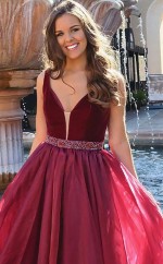 A-linie V-ausschnitt Bodenlang Mit Perlen Organza Kleid JTC10633