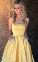 A-line Trägerloser Zug Mit Perlenbesetztem Satinkleid JTC18883