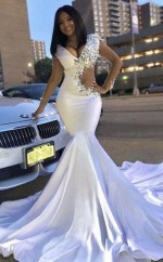 Trompetmermaid Elastisch Gewebt Elastisch Gewebt Satin Perlen V-ausschnitt Gericht Zug Kleid JTC22003