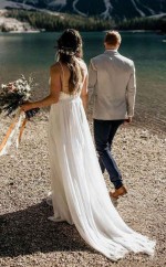 Einfaches A-linie Spaghettiträger Strand Chiffon Brautkleid Mit Spitze Twa3172