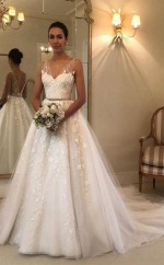 V-ausschnitt Spitze Brautkleid Rückenfreies Rustikales Brautkleid Twa3342