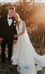 A-linie V-ausschnitt Elfenbein Satin Einfaches Elegantes Brautkleid Twa4882