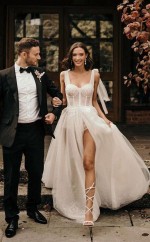 Elfenbein A-linie ärmelloses Sweep-schleppe Brautkleid Mit Pailletten Twa5442