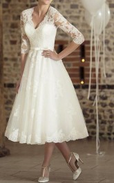 V-ausschnitt Tee Länge Spitze Halbe Ärmel Vintage Kleines Weißes Kleid 1950er Jahre Illusion Ärmel Brautkleid GBWD233