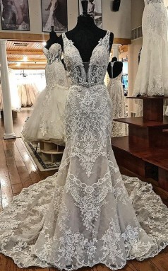 Sexy Scheide V-ausschnitt Spitze Applique Träger Spitze Brautkleid GBWD049