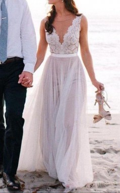 Einfach Eine Linie V-ausschnitt Fließende Spitze Sommer Strand Brautkleid GBWD084