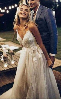 Eine Linie Tüll Spitze Applikationen Böhmischen V-ausschnitt Boho Brautkleid GBWD086