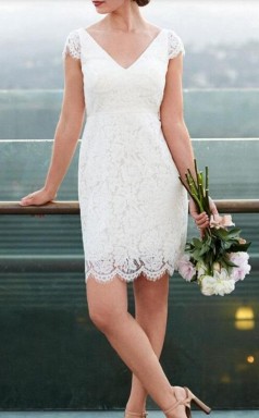 Spitze Einfache Knielange V-ausschnitt Flügelärmel Kurz Lässig Brautkleid GBWD102