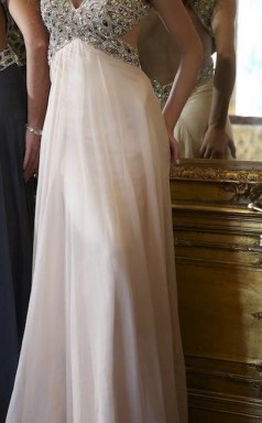 Bodenlange Abendkleider Aus Elfenbeinfarbenem Chiffon Mit A-linie Und V-ausschnitt (GJT3887)