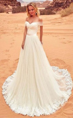 Brautkleid Aus Tüll Mit Schulterfreiem Ausschnitt Und Spitzenapplikationen Twa2012