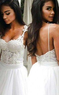 Elegantes Rückenfreies Brautkleid Mit Sweep-zug Und Spaghettiträgern Aus Spitze Twa2712