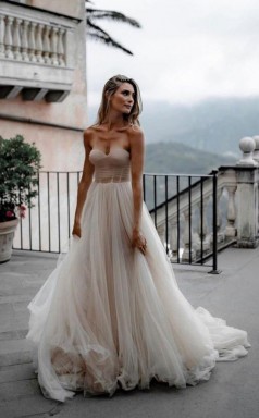 Brautkleid Aus Tüll Mit Herzförmigem Ausschnitt Minimalistisches Brautkleid Twa4402