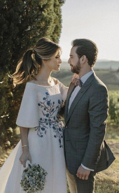 Hochzeitskleid Bateau Stickerei Romantisches Halbarm Brautkleid Twa4832